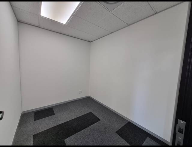676M² OFFICE TO LET IN SANDTON CENTRAL